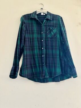 GAP Women’s size Large Green Navy Plaid Flannel Button-Down Shirt